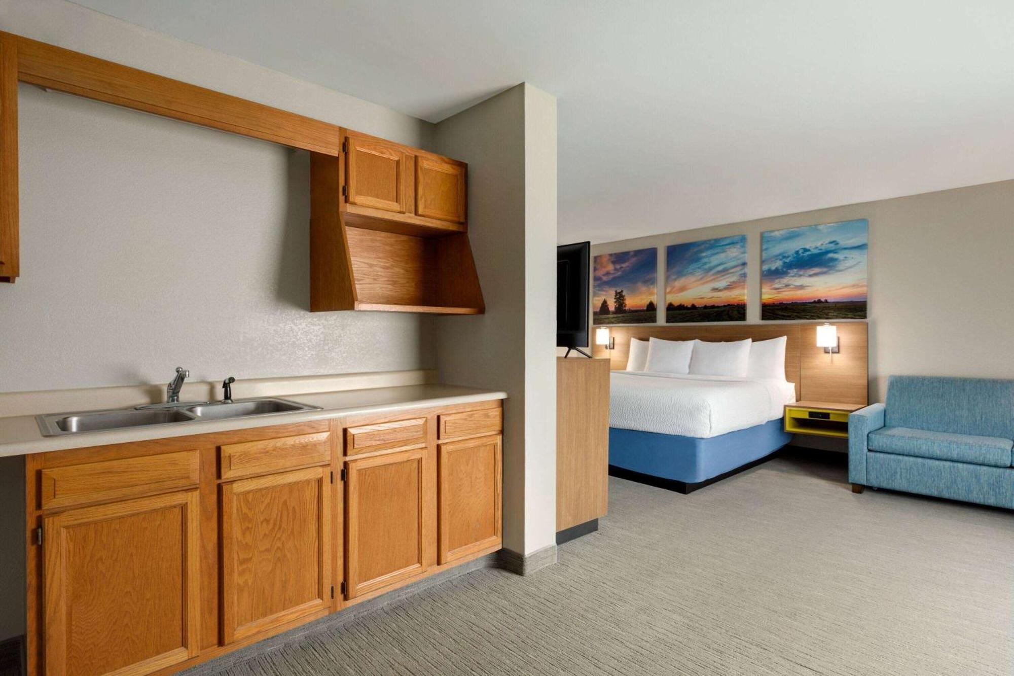 Days Inn By Wyndham Hillsboro Zewnętrze zdjęcie
