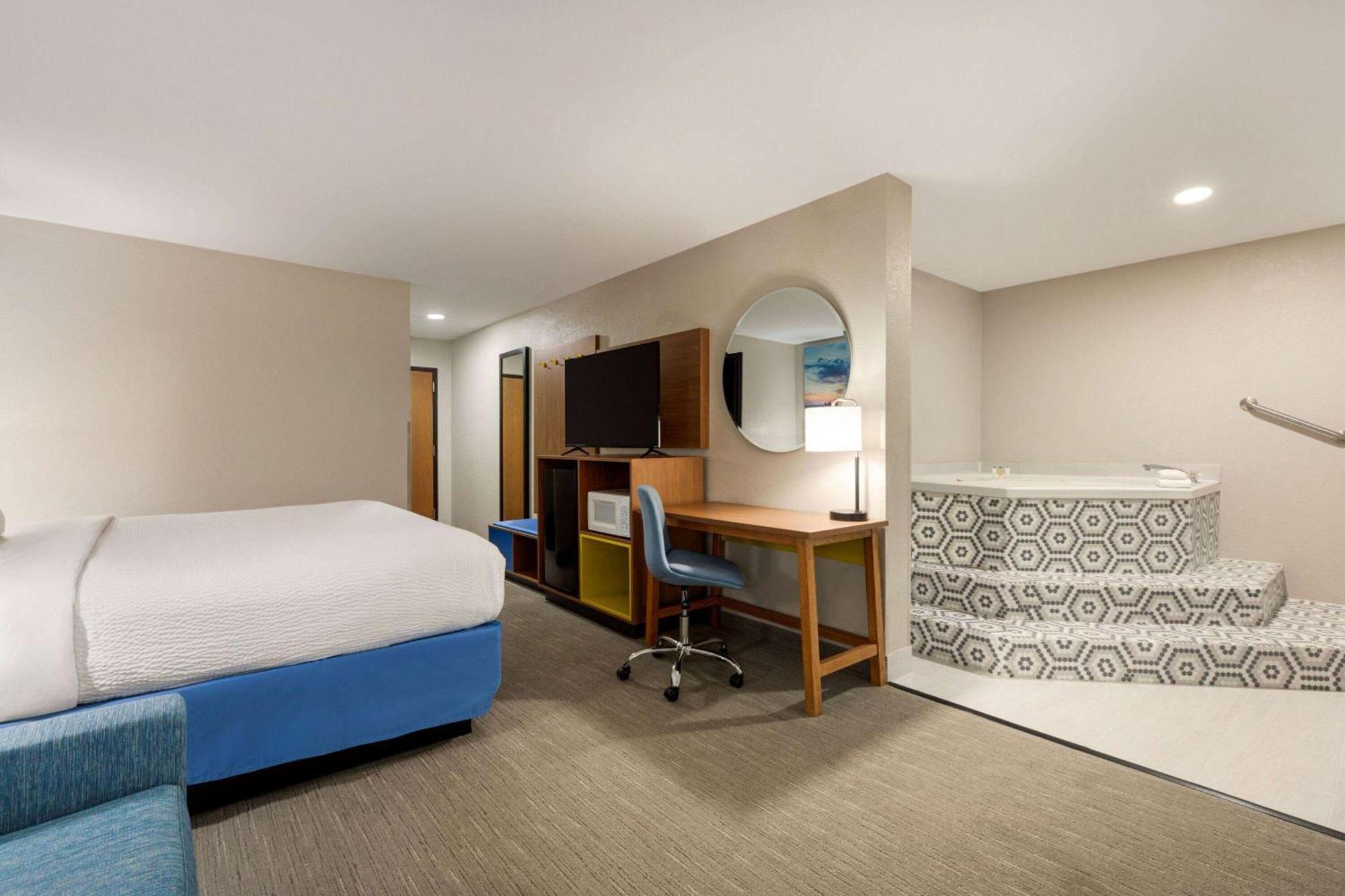 Days Inn By Wyndham Hillsboro Zewnętrze zdjęcie